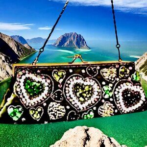LAPIS Brand Vintage Green Clutch or Chain Handbag BEADS Embellished Kiss Lock